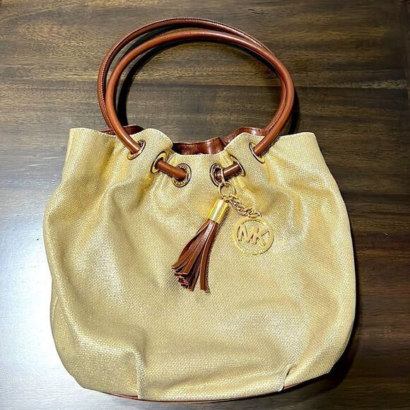 Micheal Kors canvas purse   - Picture 1 of 7